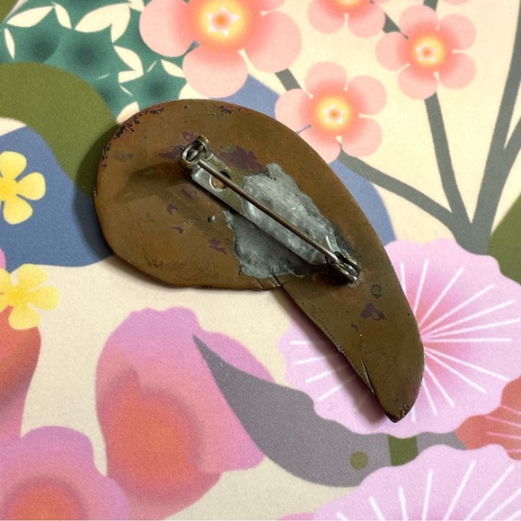 vintage enamel on copper quotation mark shaped brooch pink confetti - Picture 7 of 9